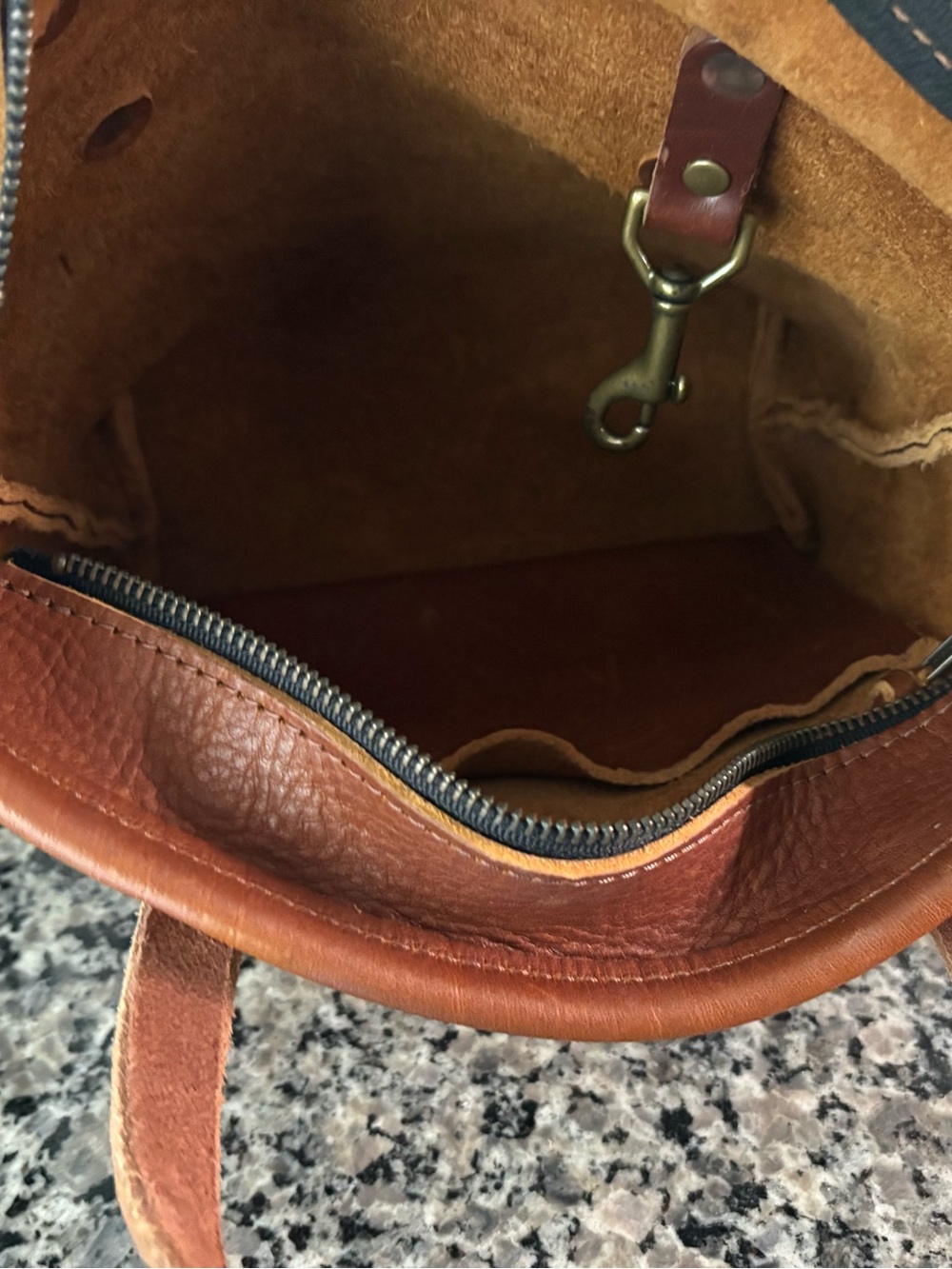 Go Forth Goods - Avery Deluxe Mini Crossbody with Zipper - Picture 4 of 8